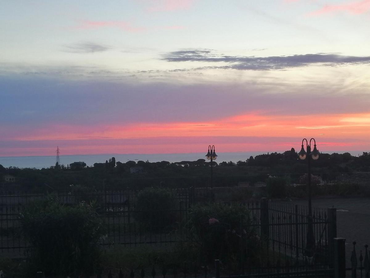 Hotel Belvedere House Civitanova Alta Esterno foto